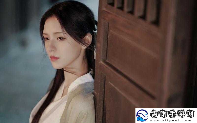 婀娜少女羞岁月无忧愁云裳：青春风华录