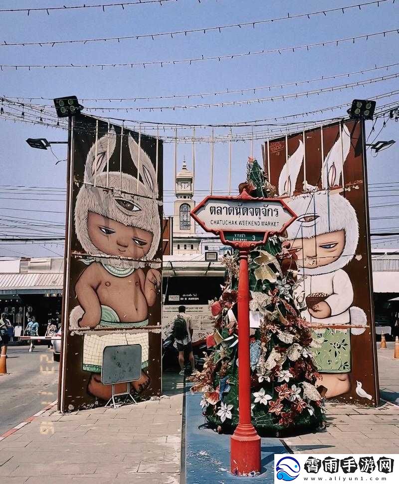 抖音街头人流穿梭的旋律是哪首