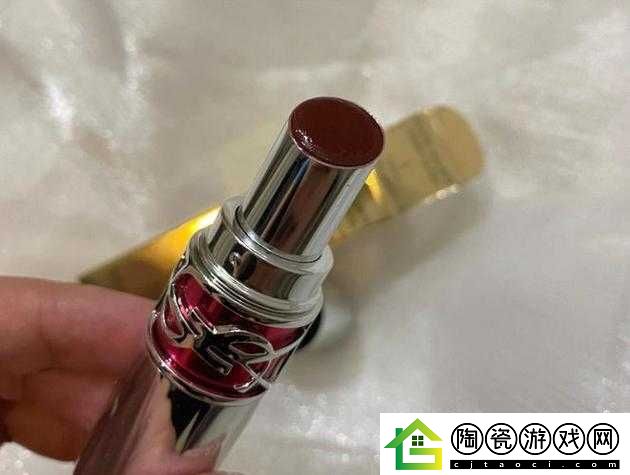 ysl-水蜜桃成人：迷人的果香与激情的融合