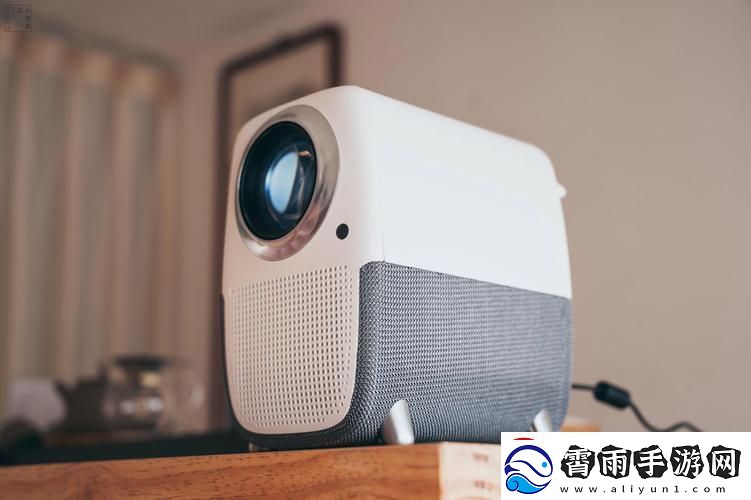 瞧瞧！国产高清货-笑谈中引领风骚