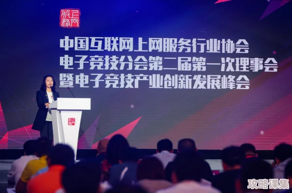 云缨黄化版：解锁新趋势-带你领略未来科技与艺术的完美结合