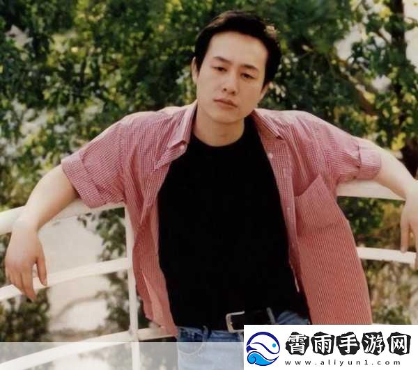 手游圈新风向张颂文白客跨界CP引热议主编揭秘游戏内理智追星新玩法！