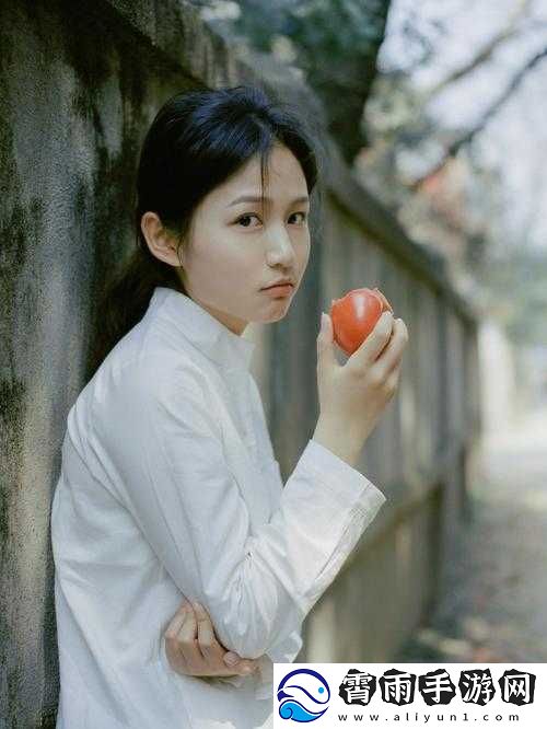 婀娜少女羞岁月无忧愁云裳