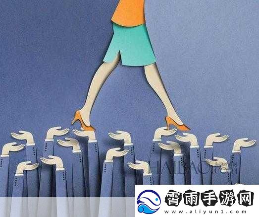 带玩具逛街时突然按下按钮的故事