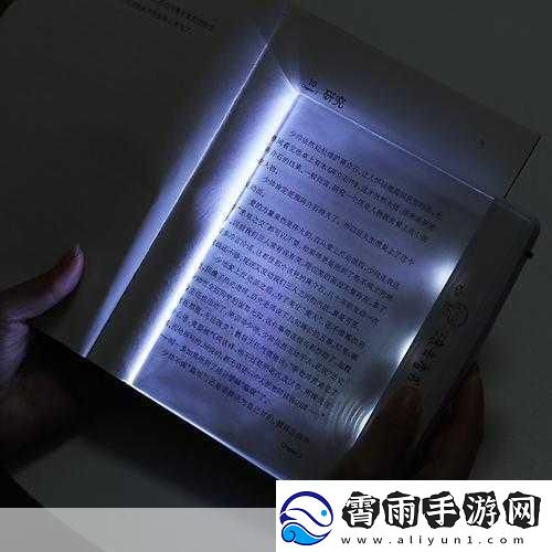 我不是猪头天黑了室友要看书请点亮灯泡