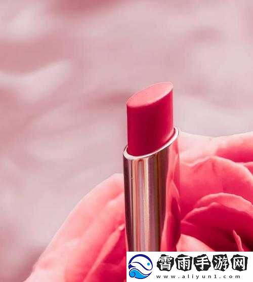 YSL-蜜桃色-WWW：时尚新宠魅力绽放