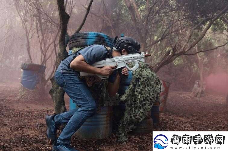 55-岁真人实战-CS：激情重燃的战场对决