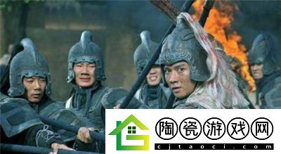 一杆长枪直入两扇门