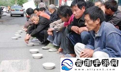 婉莹满足十几个农民工获众人称赞
