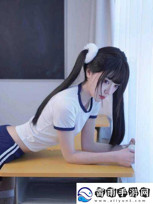 白丝校花清纯动人