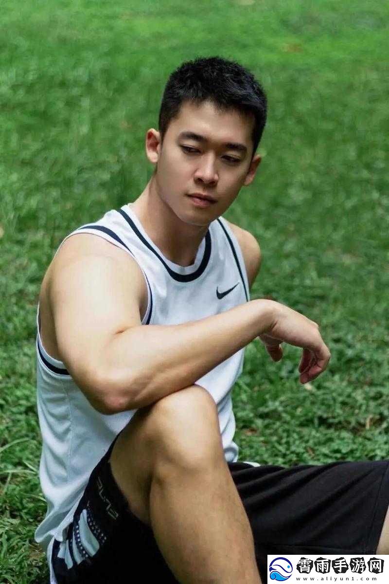 Chinese-体育生-solo-：激情展现青春风采