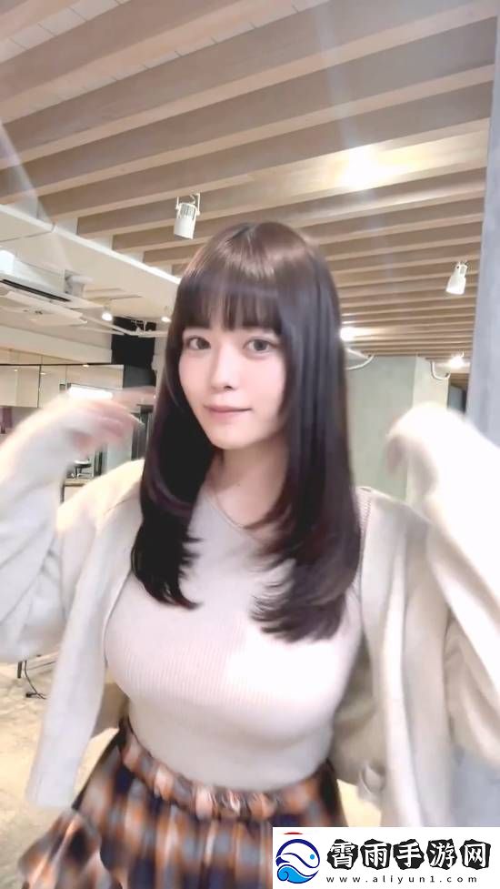 东云海发视频晒新发型知性少女韵味十足
