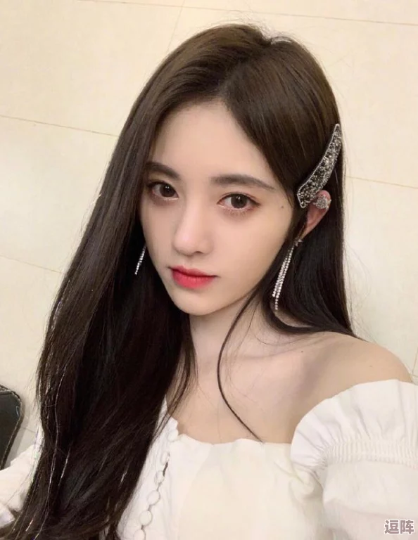 鞠婧祎被无套爆c到下不了床