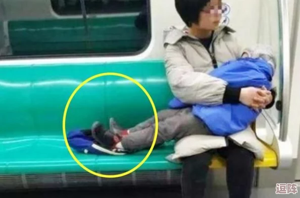 旱厕盗摄大屁股