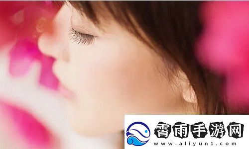 青青河边草免费高清电影：经典高清重现90年代纯爱故事直击人心！