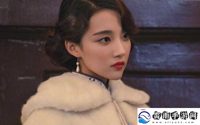隐形守护者：方敏的秘密之谜——女主角隐藏剧情深度解析