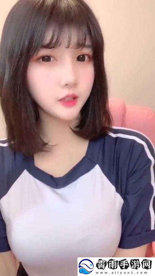 大白兔衬衫里蹦蹦跳跳的是什么