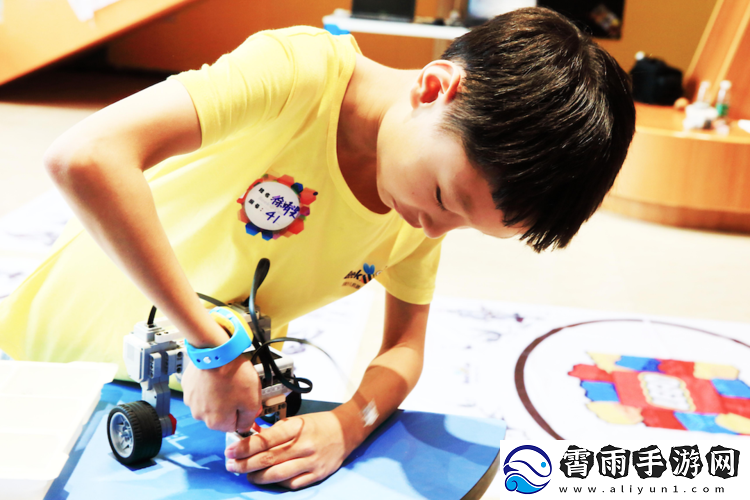 带电动玩具上课：激发课堂趣味新方式