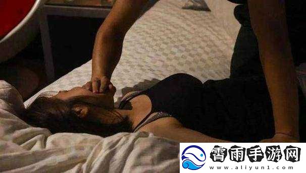 美女被**软件引发社会关注
